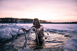 things-to-do-finland-winter-ice-swimming.jpeg