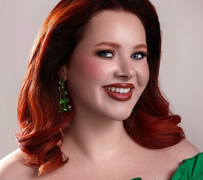 Emma Dingle Headshot