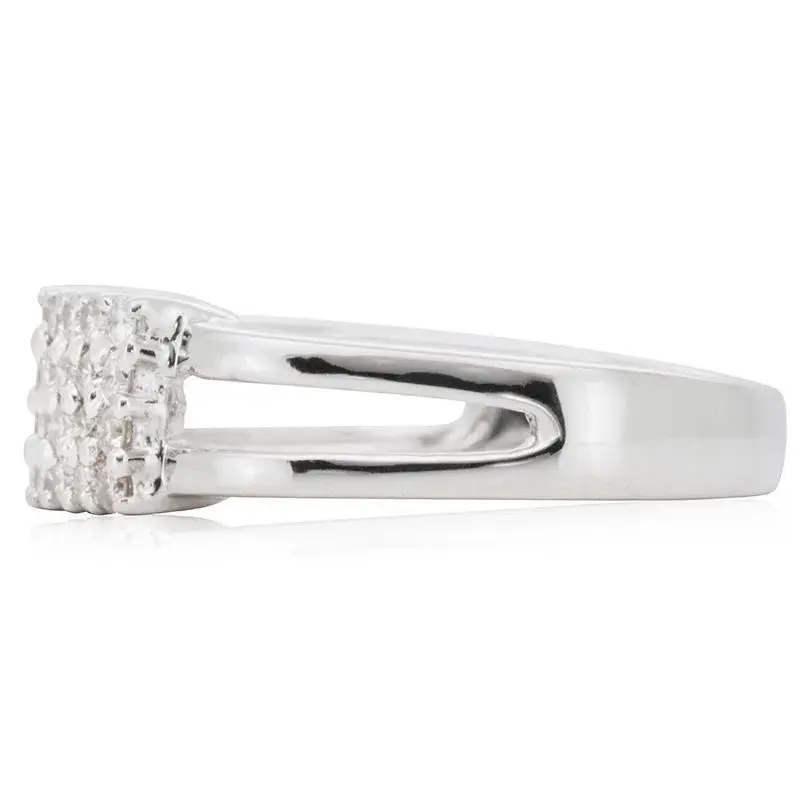 Thumbnail: Beautiful 0.4 ct. Round Brilliant Diamond Ring