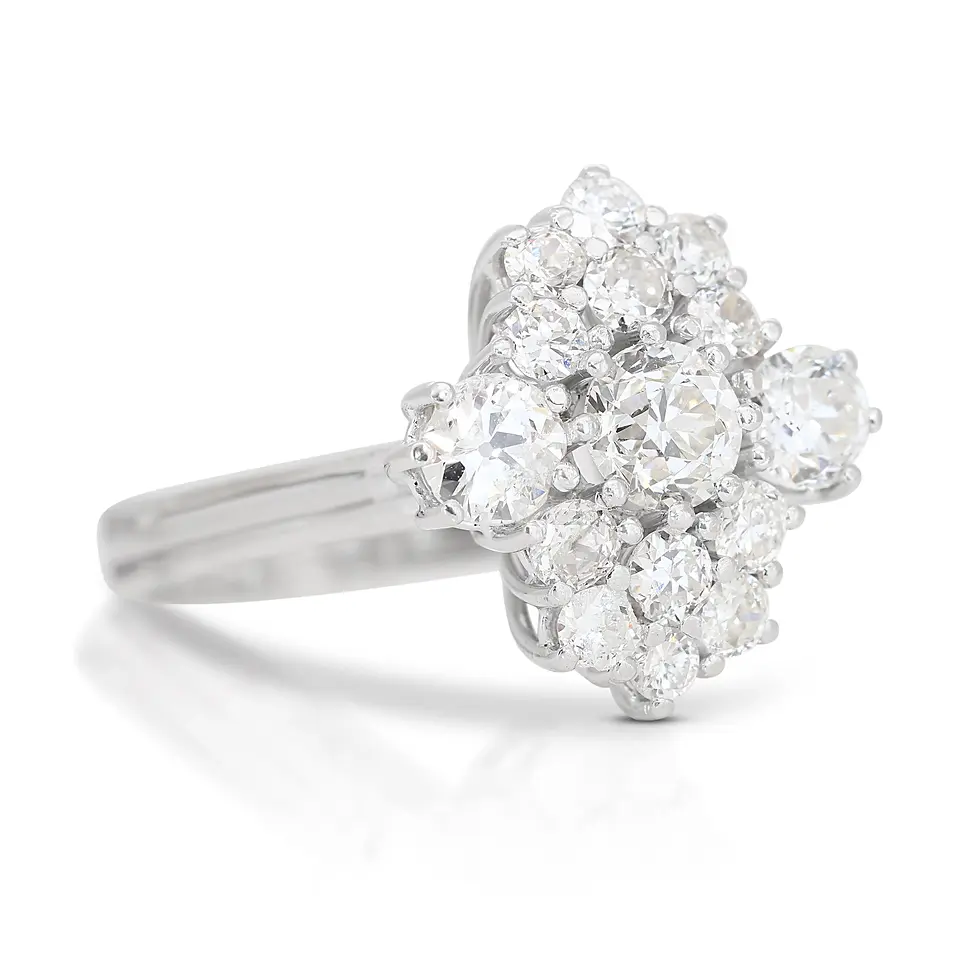 Thumbnail: Sparkling 1.70ct Diamond Ring set in 14K White Gold