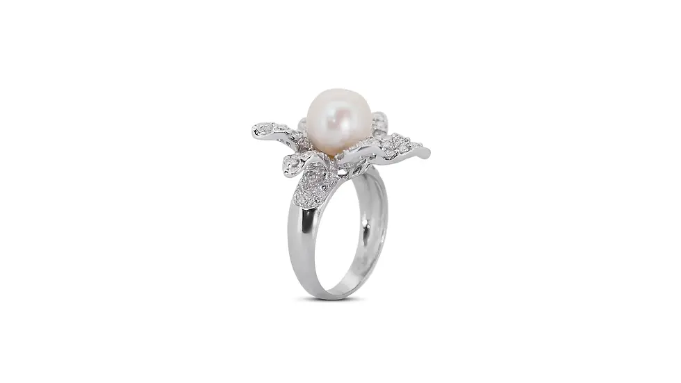 Thumbnail: Pretty 2.22ct. Round Brilliant Flower Diamond Ring
