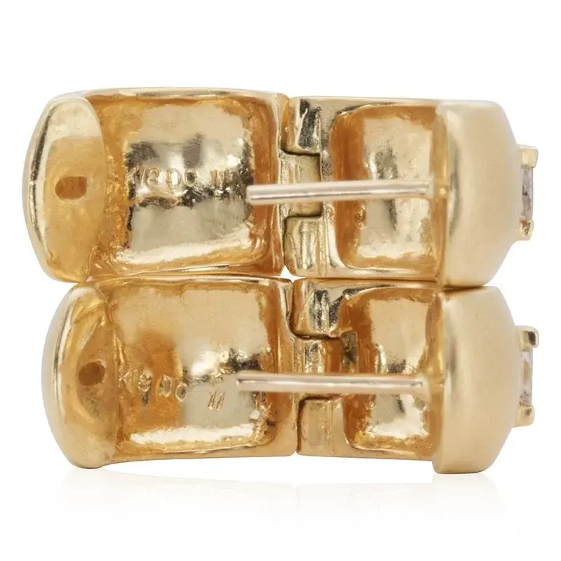 Thumbnail: Luxurious 0.22 ct. Pear Shape Diamond Earrings