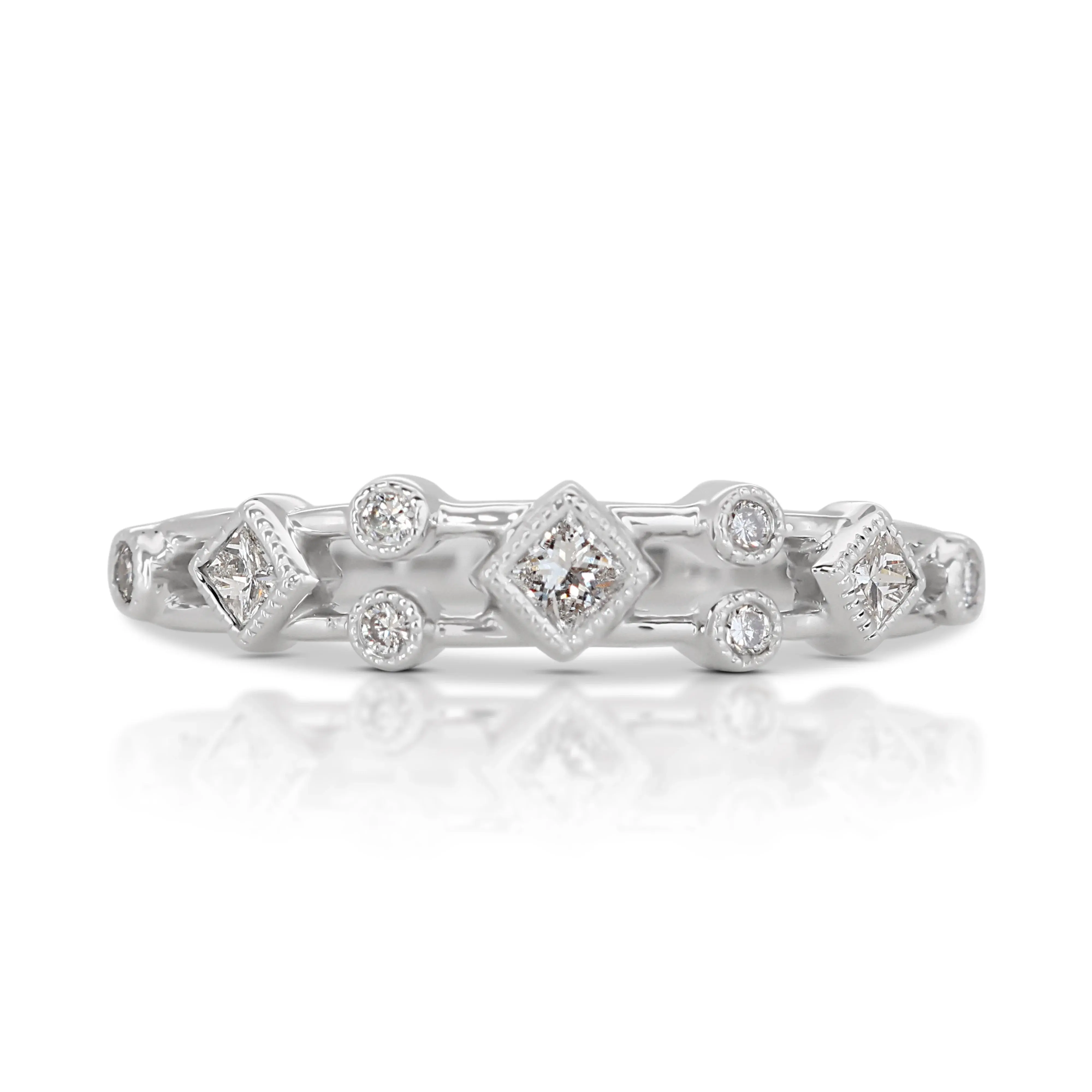 Intricate 18K White Gold Mixed Cut Diamond Ring