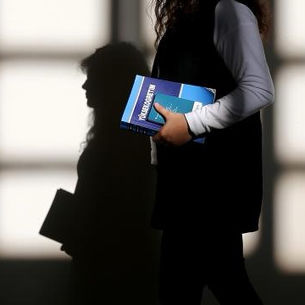 YÜKSEKÖĞRETİMDE KADINLARIN ORANI GİTTİKÇE ARTIYOR