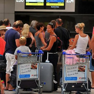 TURİSTLER OTELLERE SIĞMIYOR