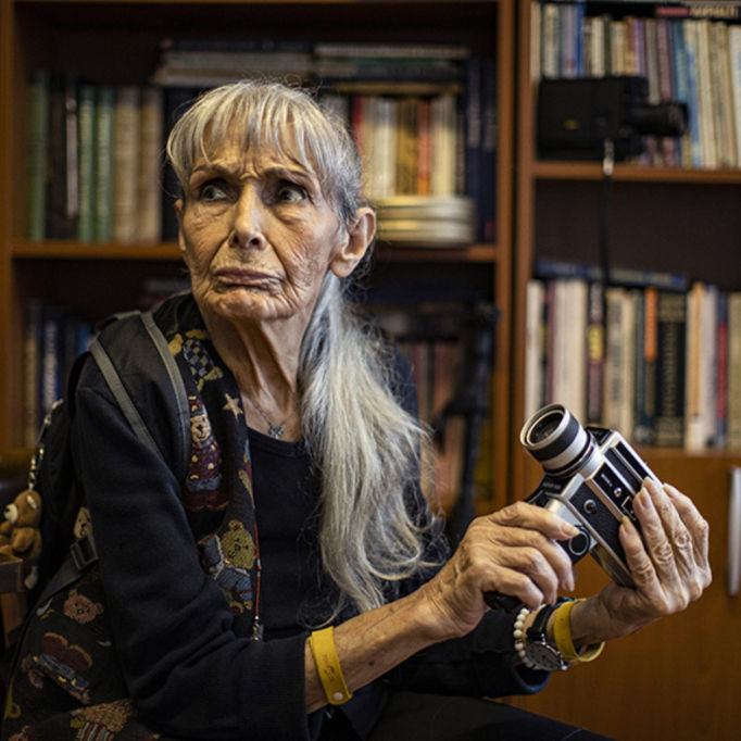 Suna Selen "Sahipsizler" Dizisinde Kevi Ana Rolüyle Ekrana Dönüyor