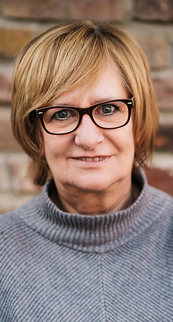 Portrait lächelnd.jpg