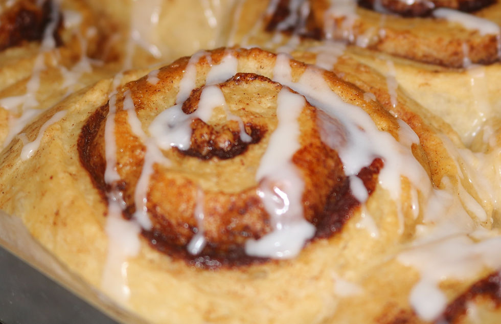 Vegan Cinnamon Roll with frosting