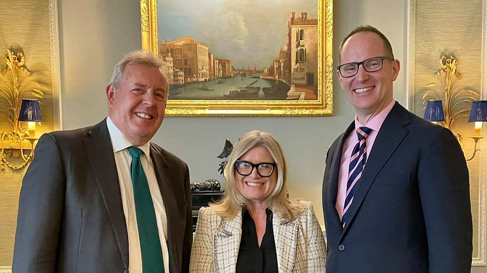 Former UK Ambassador to the US and BBC Star speak at Richardson event