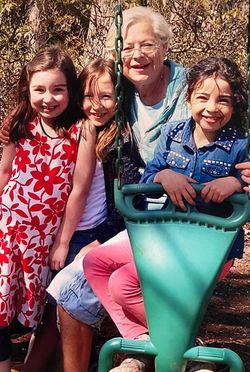 Eveline with Julia (godchild) Anais and Juliet