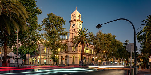 shutterstock_2263835827_edited_edited.jpg