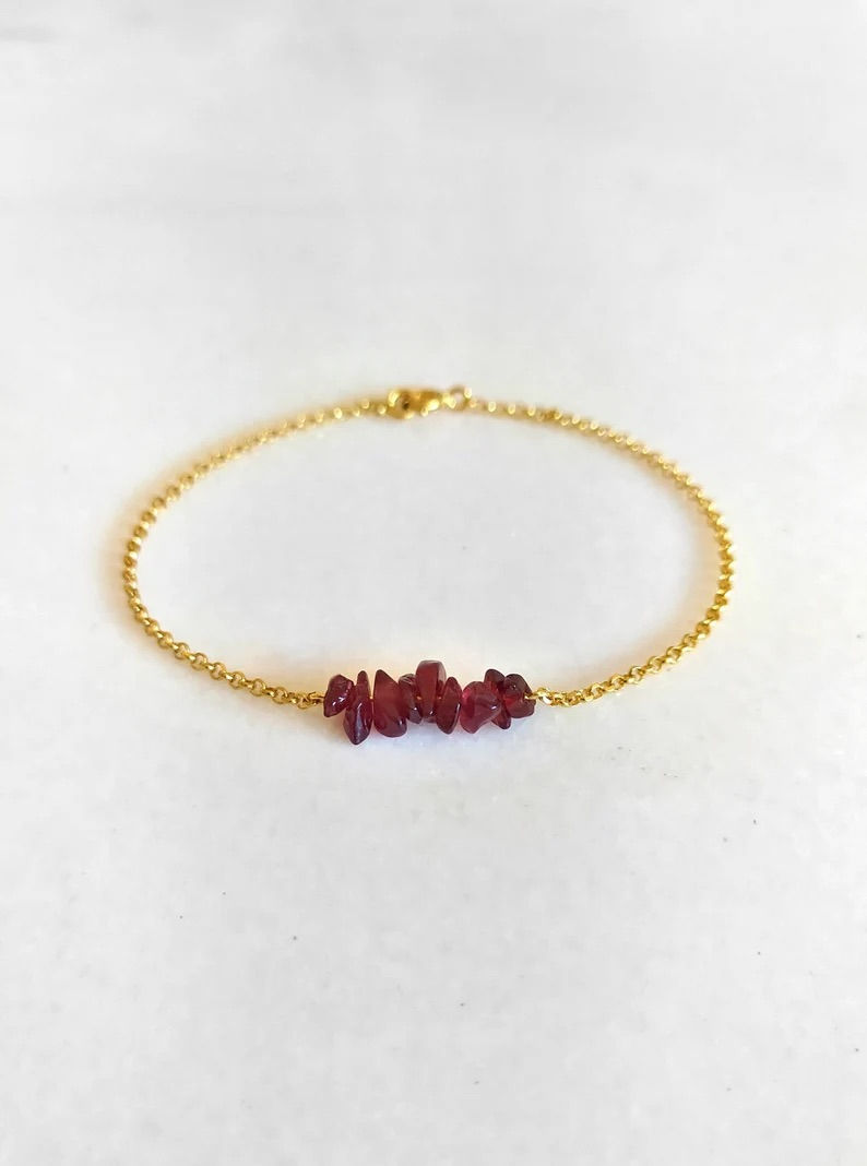 Dahila / Raw Garnet Bracelet