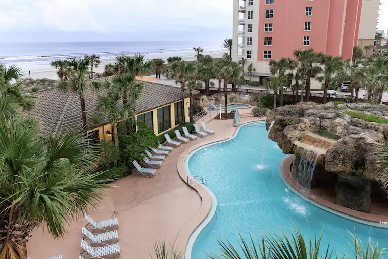 HI Pool