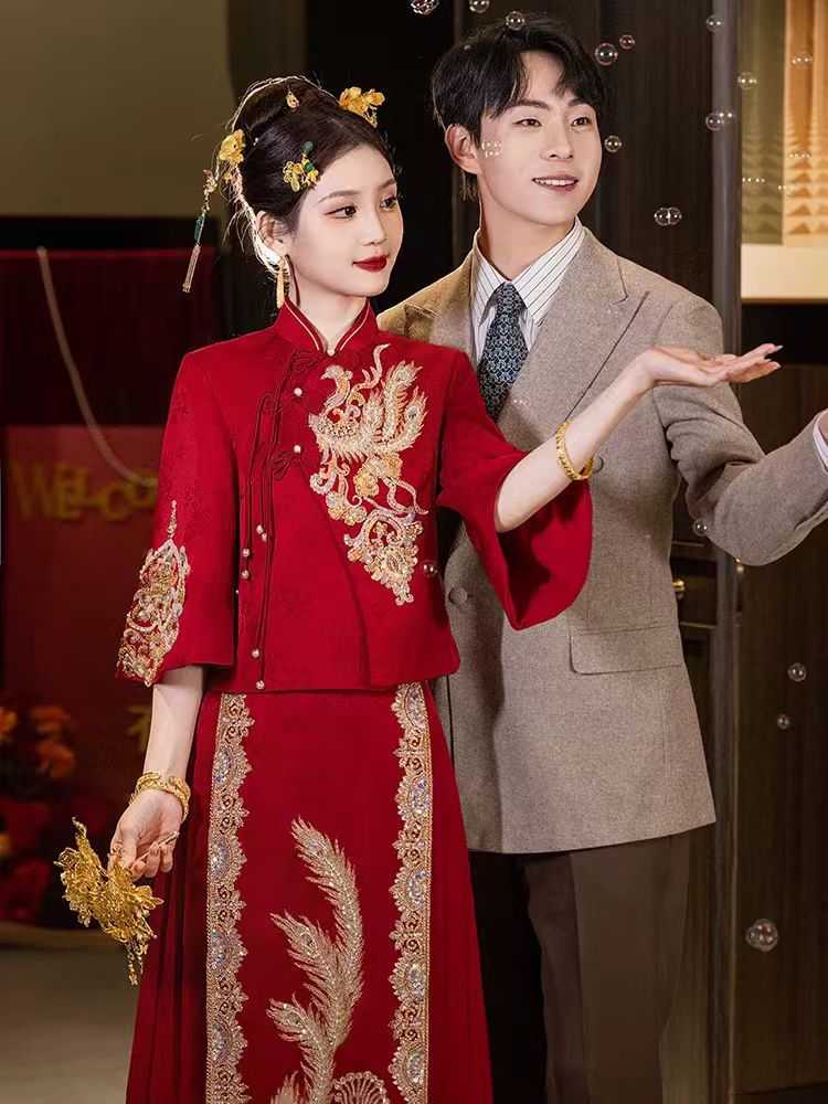 77025 Xiufu dress style bride's wedding gown, Chinese-style toast dress with a s