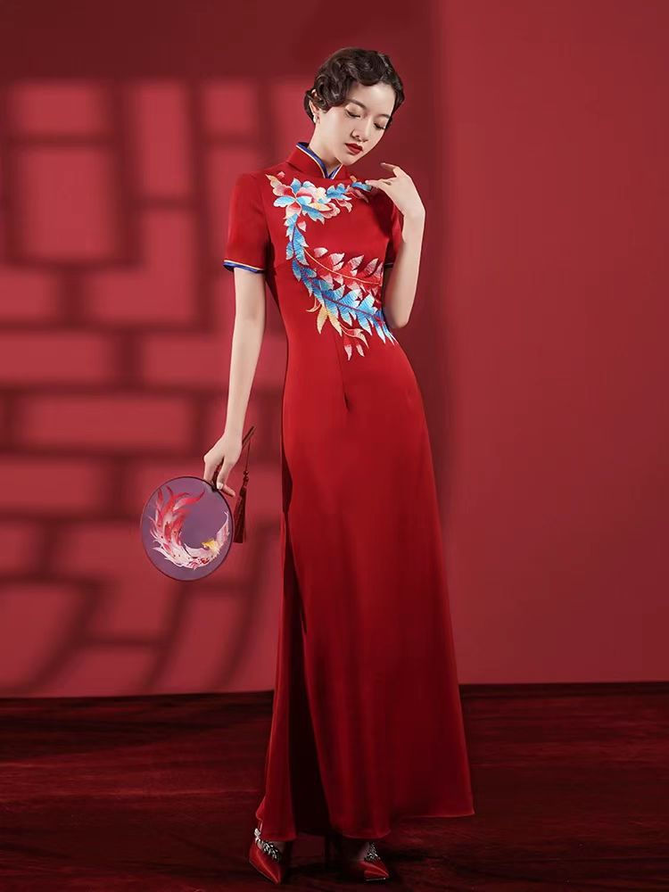Thumbnail: 88029 Luxurious Embroidered Qipao: Vintage Chinese Red Wedding Dress for Bride,