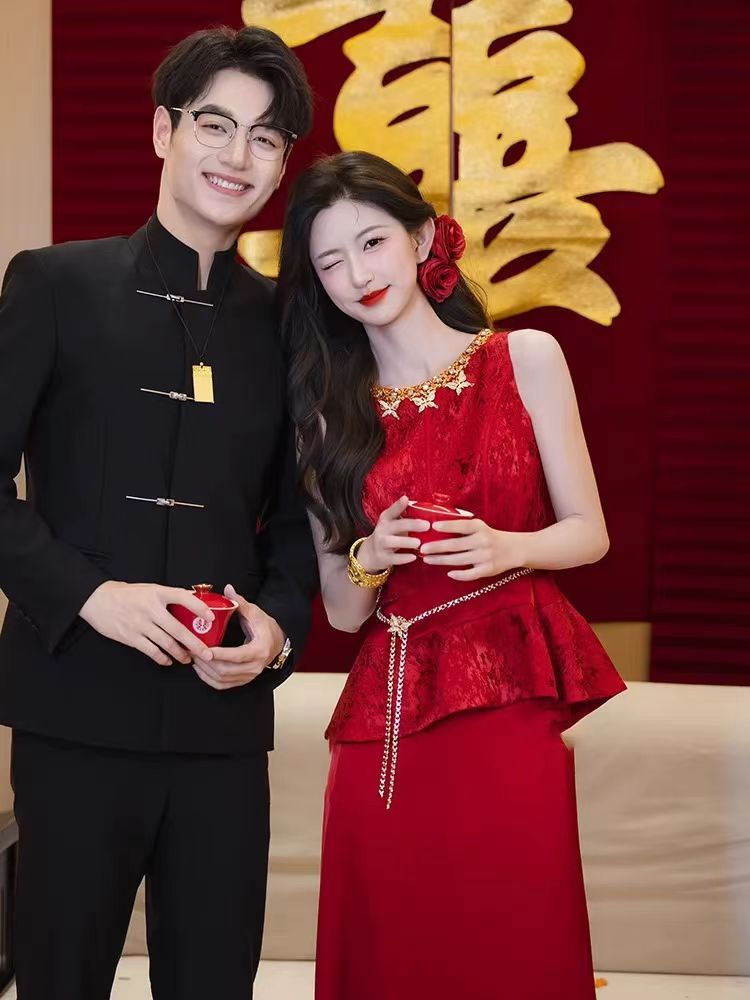 Thumbnail: 66004 Chinese-style Wedding Dress, Engagement Gown, Banquet & Return-to-Home Red