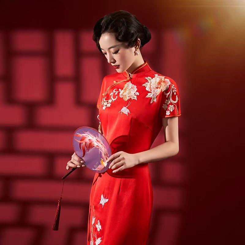 88033 Style Red Xiuhe Wedding Dress, Modern Chinese Silk Embroidered Cheongsam w