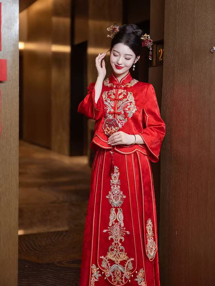 Thumbnail: 55027 High-end Xiuhe Suit  Style Wedding Chinese-style Bridal Departure Gown for