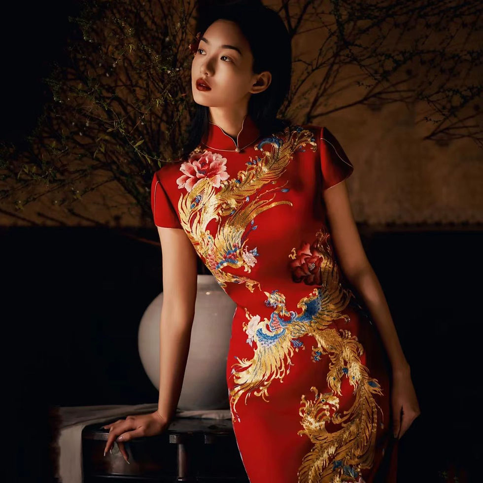Thumbnail: 55041 High-end handmade custom red cheongsam, silk gold-thread embroider