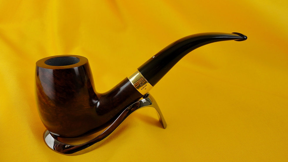 Dunhill Bruyère Bent Billard Gold Ring 5102 de 1983 ou 1988. No. 72