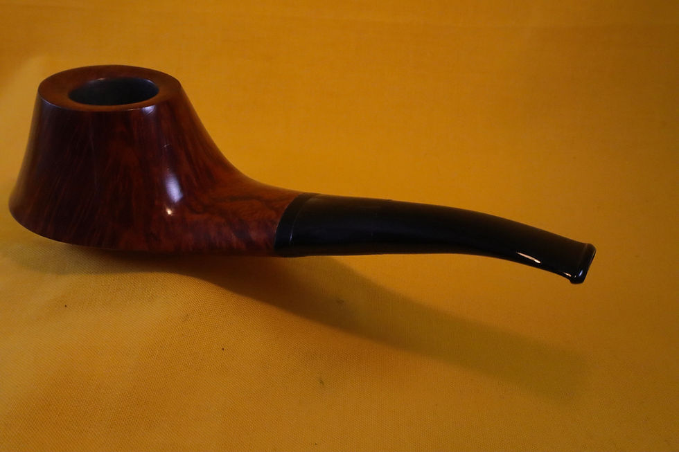 Miniature : Paul Pipes by Paul Becker Volcano No. 584