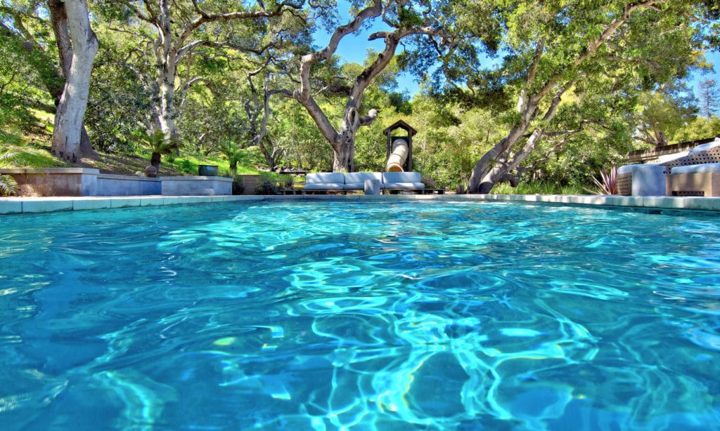 hill country custom pools.jpg