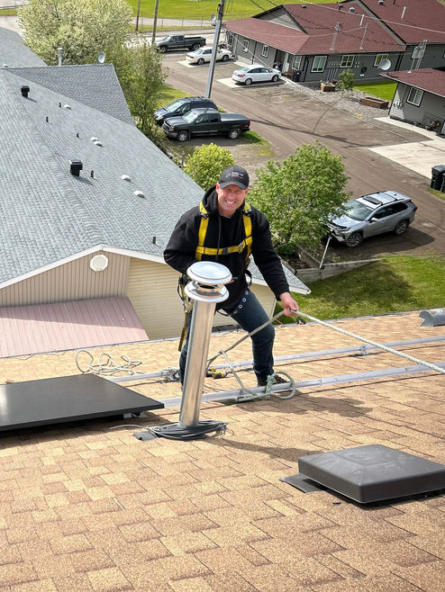 Burns Lake Solar with William's Electric doing grid-tie system on BLNDC building