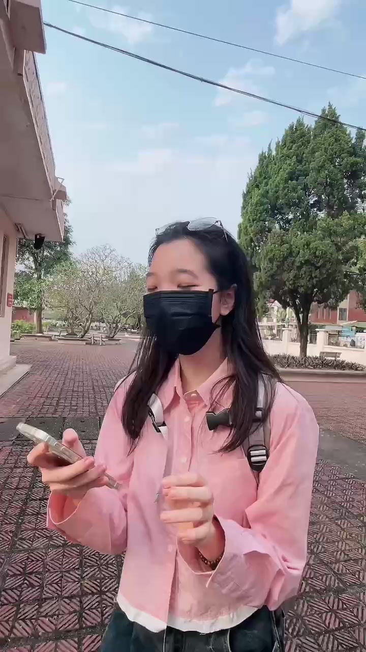 [ Made - up article] Fan "phũ phàng" quay lưng với Ri Hến sau tin hẹn hò Hân Sorry.