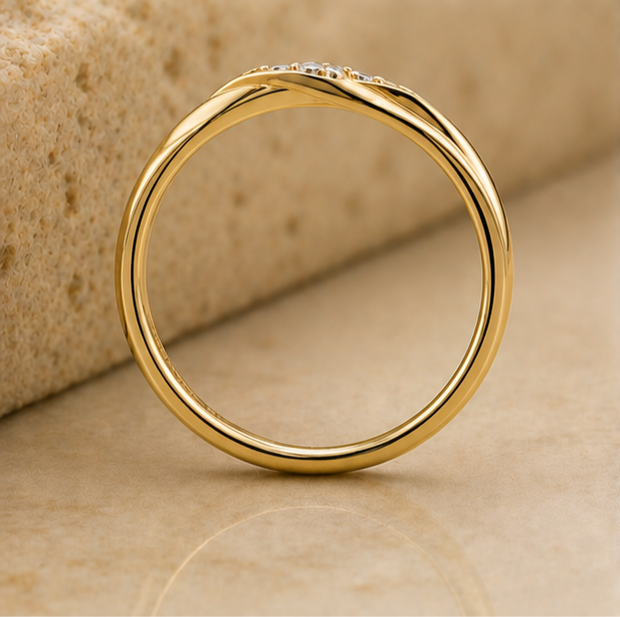 Thumbnail: The Aurora Interlocking Wave Ring