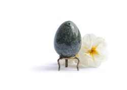 Yonisia_©_-_Yoni_Egg_Oeuf_Jade_vert_fonc