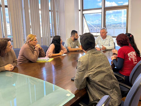 Prefeito Gustavo Botogoski determina retorno de estagiários da rede municipal