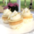 Comme une profiterole, sorbet au coing et fruits de saison flambés