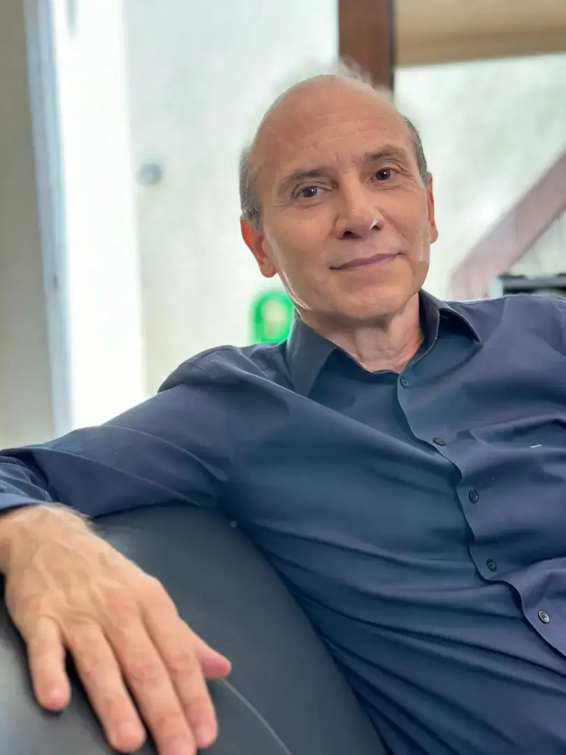 Andrés De Nuccio no trabalho