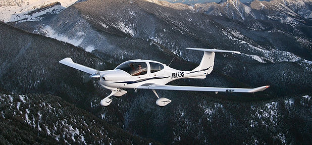 Diamond DA40 in flight