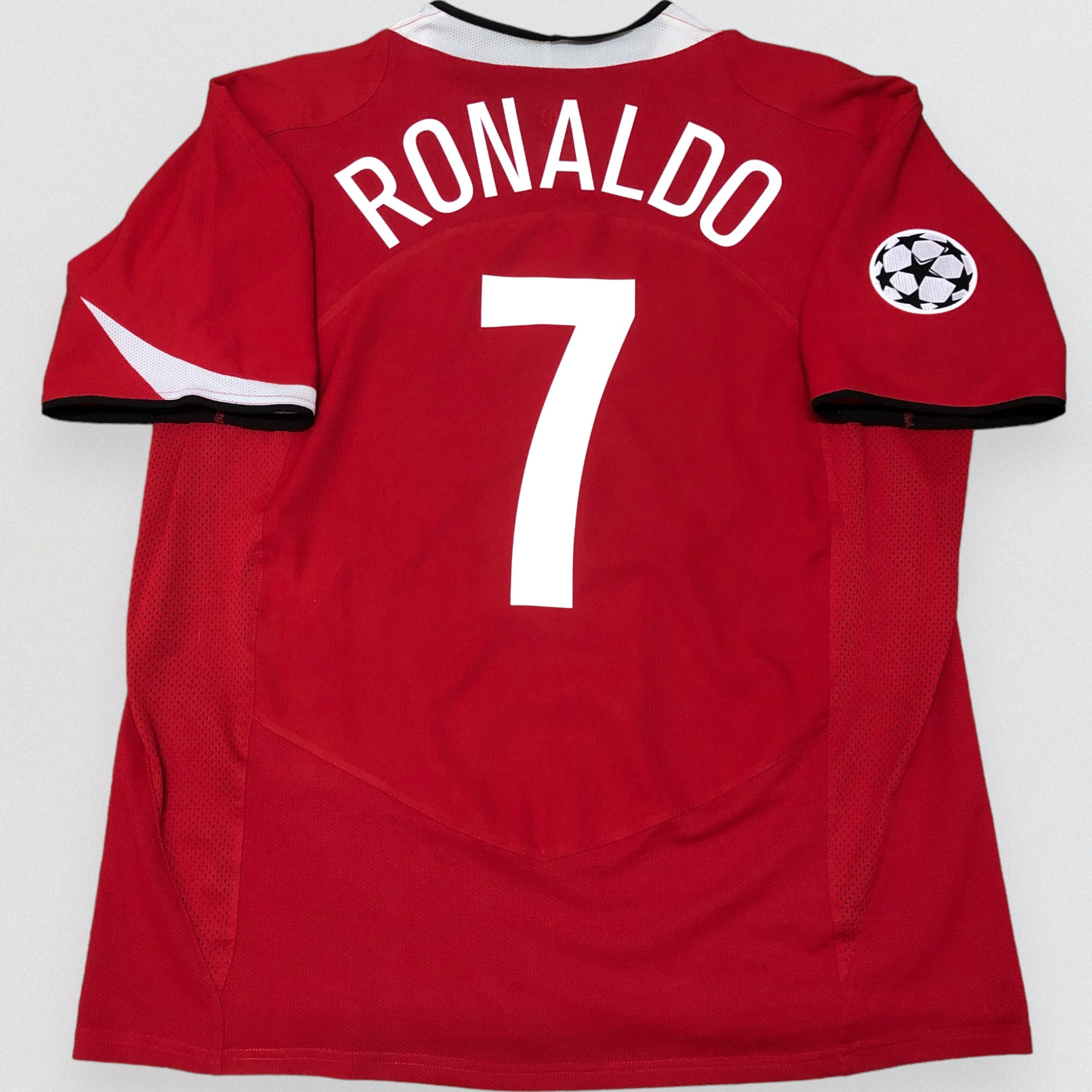 2004-06 Manchester United Home Shirt Ronaldo #7 (XL)