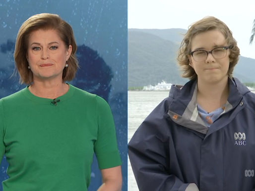 Cyclone Niran - TV Live Cross