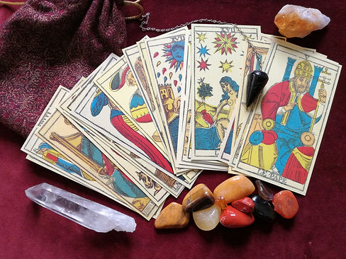 tarot-1775322_1920.jpg