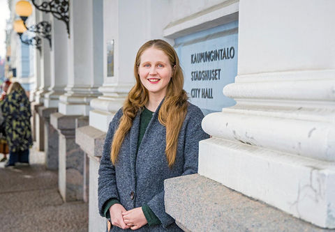 Vihreiden Helsingin apulaispormestari Reetta Vanhanen  kasvatuksen ja koulutuksen asialla, Meri-Helsinki 5/25