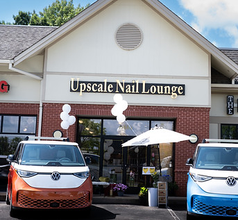 Upscale Nail Lounge in Des Peres MO
