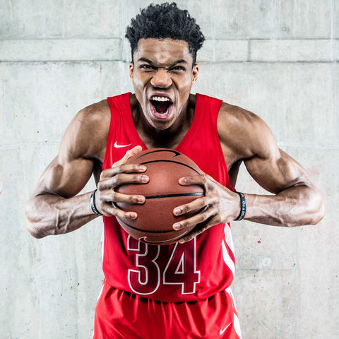 NBA Giannis Antetokounmpo. Men's groomer, Loni Hale