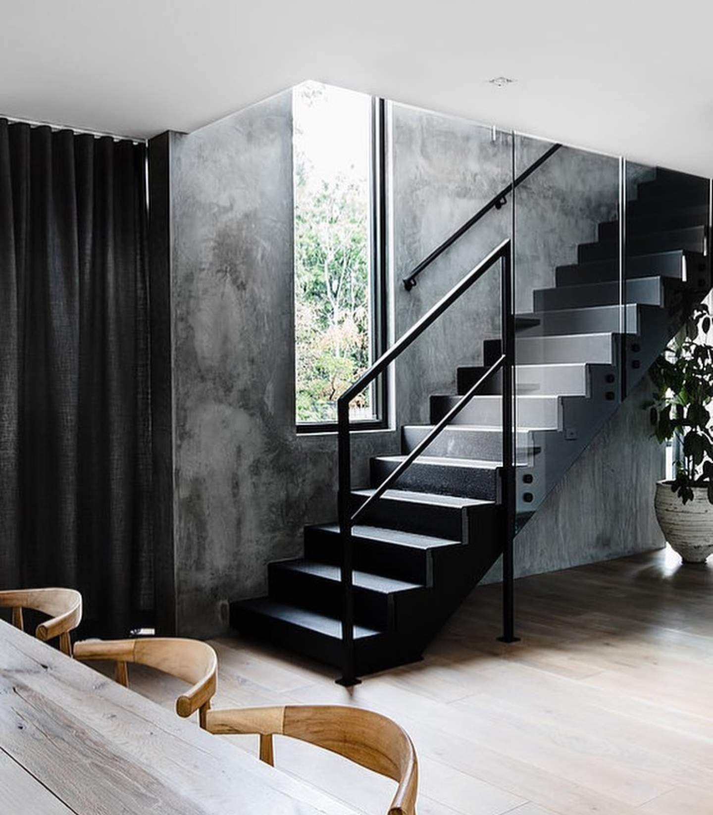 CUSTOM WALL DESIGN