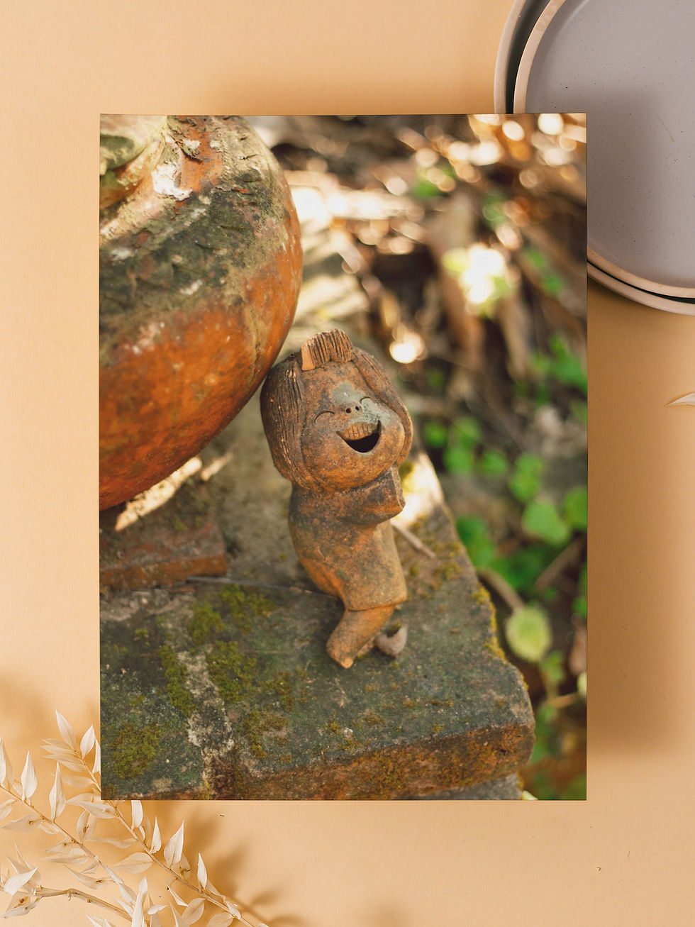 Temple Giggles / She