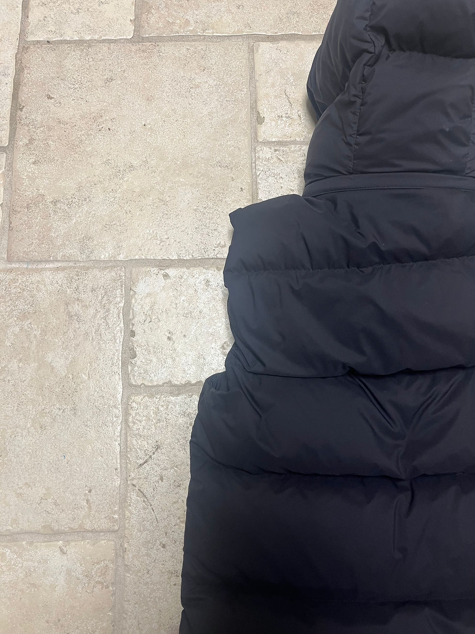 Thumbnail: Women's Aritzia Super Puff Shorty Puffer Jacket Vest Climatte Black Sz. XS