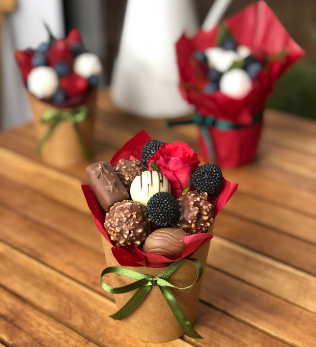 Slatki buket mini cokolada Dan zena (2).JPEG