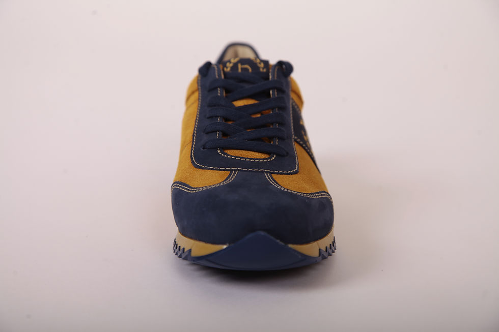 Indexkép: Bőr sportcipő