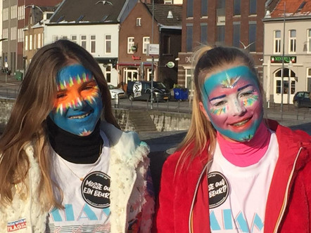 Joeps zuster Sophie en mien zus Charlotte zeen gooj vriendinne.