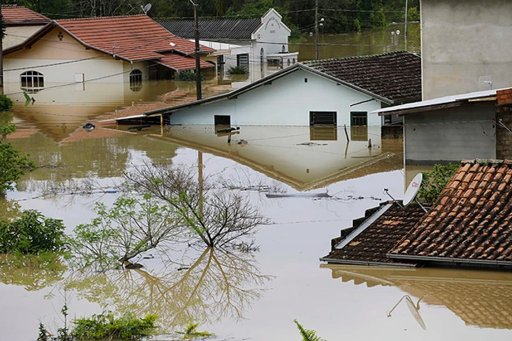 Esta imagem possuí um atributo alt vazio; O nome do arquivo é 5b633f_4683b6d9a70d46b493e0a4ed0da5d35d~mv2.webp