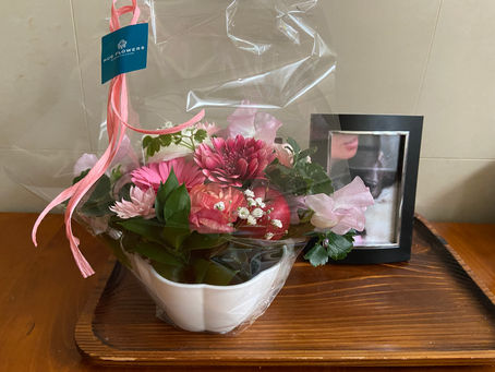 お花を届けに?わざわざ?