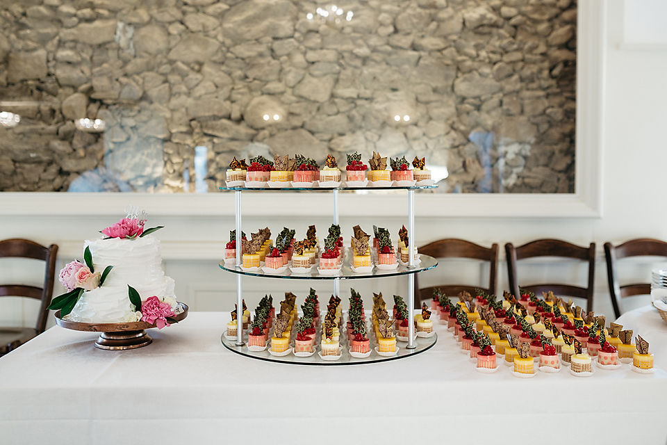 Hochzeitstortenbuffet 