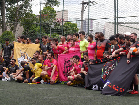 Pega o leque e a chuteira que a Champions LiGay POA chegou